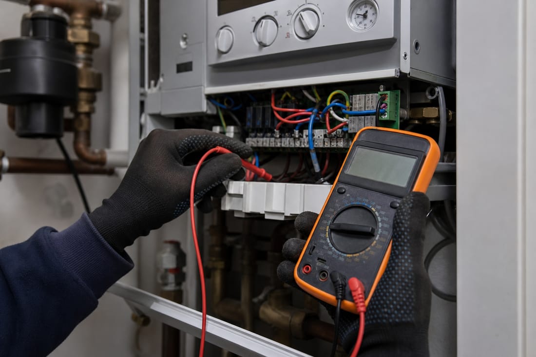 Exemple : diagnostic électrique sur une chaudière